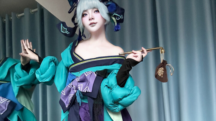 Kembali ke esensi tari, kipasnya salah beli jadi nggak bisa diputar haha