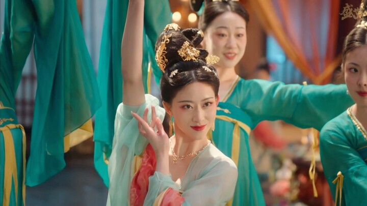 Shocking! This is actually just a dance from a game! Costume drama choreographers, you’d better step