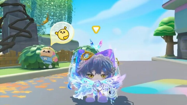 Kenapa bayi ini terus-terusan mengintip aku ya?