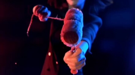 Cây cọ dùng để quét vôi đã được sử dụng đến mức tinh tế