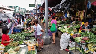 平庸还是出众，都来自于我们自己的选择。想要舒适安逸，我们总会有无数理由说服自己安于现状；想要变得更好，我们同样也会想出无数办法应对暂时的困难。最关键的，是你愿不愿意做出改变。新的一天，早安！