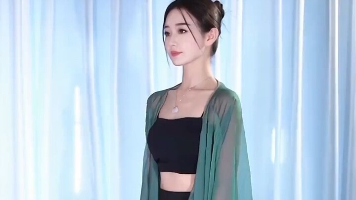 ألم ترَ كيف أرقص أنا برشاقة؟