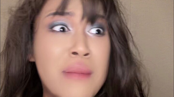 Do we really look that much alike to tag me?!