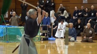 Master pendekar pedang top Jepang, seberapa cepat pedangnya? Bambu dan kayu tidak terlihat dengan ma