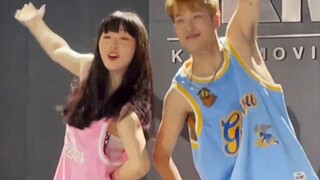 Girly heart bursting duet dance [strong wall dong] Ji Yue & Leo original choreography "Wind Blows a 