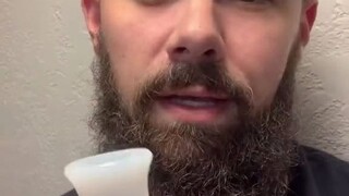男生发现了女友的一个小工具，然后进行了各种大胆猜测...