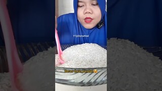 DYMA |ASMR RAW RICE EATING |Makan Beras | asmrrawriceeating| #asmrsounds  #asmr #shorts #mukbang