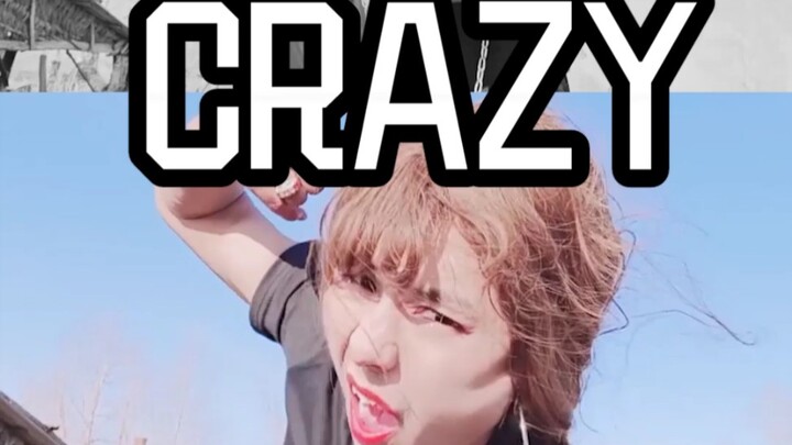 Anak desa meniru "CRAZY" milik HyunA dan membentuk grup satu orang