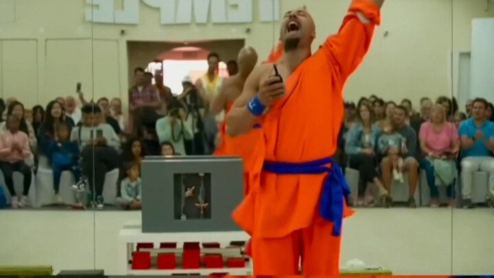 Cả khán phòng bùng nổ! Bản mix siêu cháy của gia đình Kung Fu với màn Long Quyền mãnh liệt – chào mừ