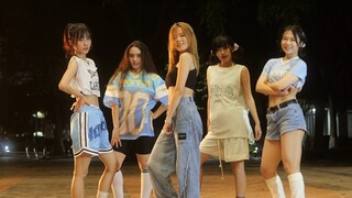 华南理工女大学生翻跳attention  活力满满！穿球服太青春啦