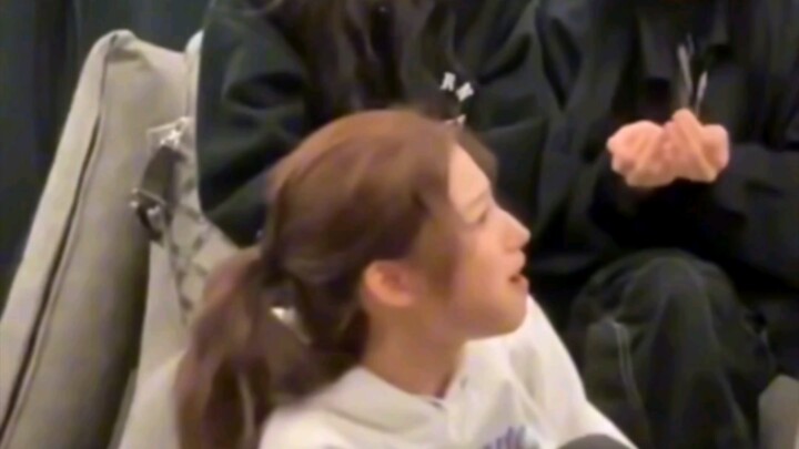sana: I’m abroad, and the bananas at home have gone bad—so urgent!!!