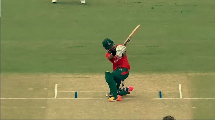 সাইফের এই চোখ ধাঁধানো শটটা আপনারা ১০ এ কত দিবেন? 😍🇧🇩
