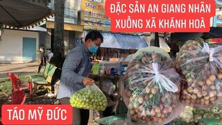 Mua thêm đặc sản trái cây kết hợp rau củ gởi Trang LTP chia cho bà con Sài Gòn bị phong tỏa.