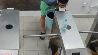 我的牛马舍友