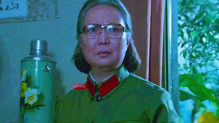 “Used to call me ‘Old Sister’—now they call me ‘High-Society Lady’!”