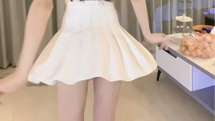 Cross-dressing King - Zhang Yuanying Spinning