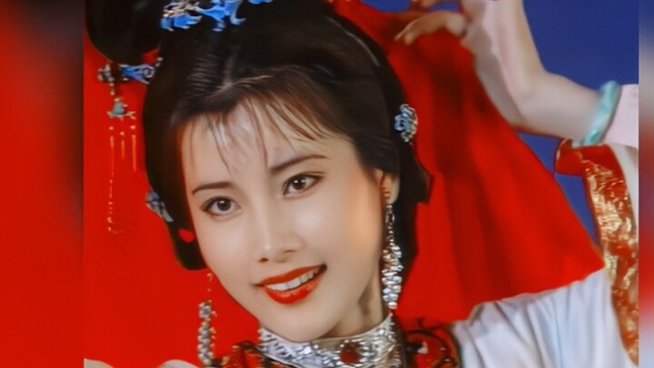 Modern historical dramas no longer showcase such poise and grace, and the dangling hair ornaments ha