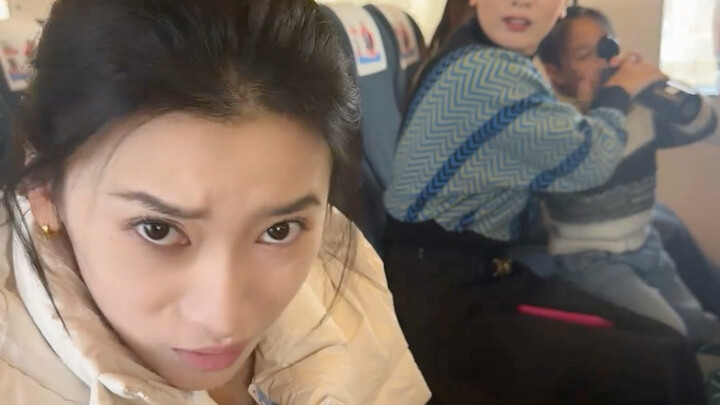 ใครที่เล่าเรื่องซุบซิบนินทาไม่เป็น รีบไปลงเรียนกันเลย～