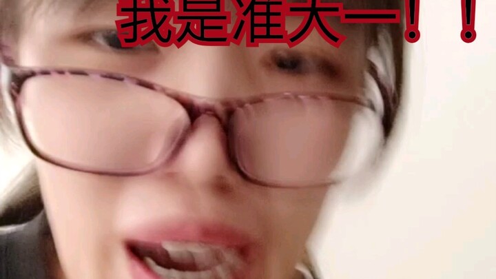 Thi đại học xong đi tìm việc làm hè, trời ạ, ngay cả làm nhân viên phục vụ cũng không xong.