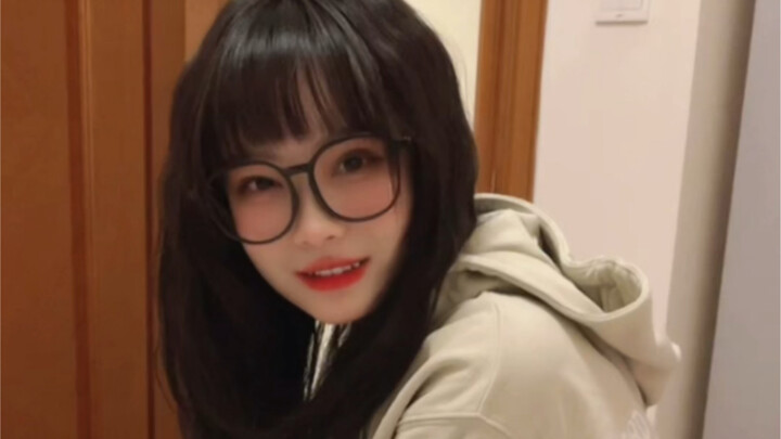 You still dare to look down on me? You’re so arrogant!