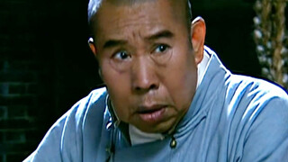 烤鸭师傅每次下班都会顺走烤好的鸭子，没想到这次正好被撞到，这下惨了！