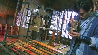 The useless young man bought a sword for 15 taels, and from then on he reached the peak of his life