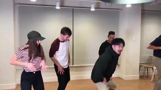 BTS's choreographer teaches you how to dance MIC DROP (1)