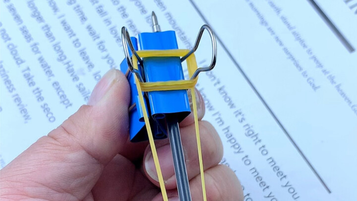 你学会了吗？两个小夹子做的最强弓弩。