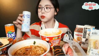 Đớp hết đồ ăn trong cửa hàng tiện lợi thôi 3 #amthuc