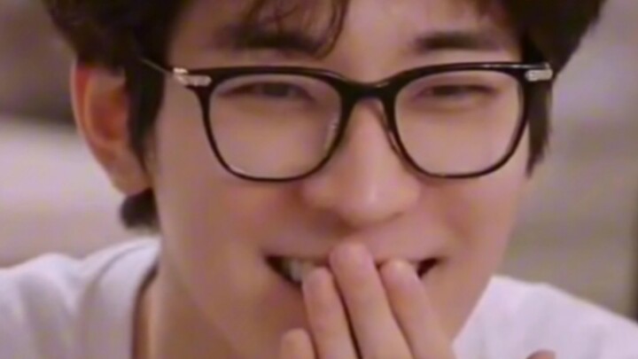 Seventeen Wonwoo masuk wajib militer dengan gaji bulanan 750 ribu won Korea, sekitar 3.000 yuan lebi