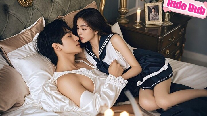 CEO penyendiri tak sangka gadis polos 5 tahun lalu kini jadi pacar bikin dia 'terjebak' di ranjang