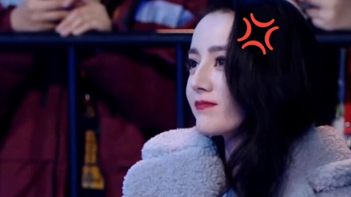 "สร้างความบันเทิงให้ตัวเอง"