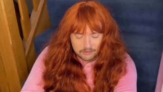 الفتاة الغامضة التي تم تبنيها في الفيلم...