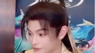 【Yu Shuxin X Ding Yuxi】【Yu Zhou Zhongxin】241113 Live Sweet Spot｜ᐡ>⸝⸝⸝⸝<ᐡShe touched his lips with he