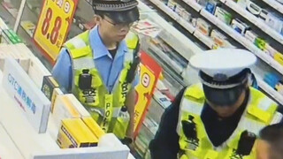 一开始以为他是进来躲酒驾的，吹气像吸气一样