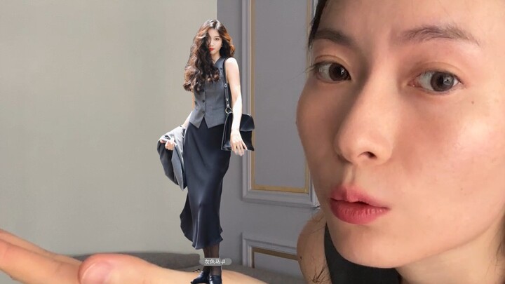 هي ترتدي أسلوب المرأة القوية، وأنا أرتدي أسلوب لو كاتو شيانغ تسي