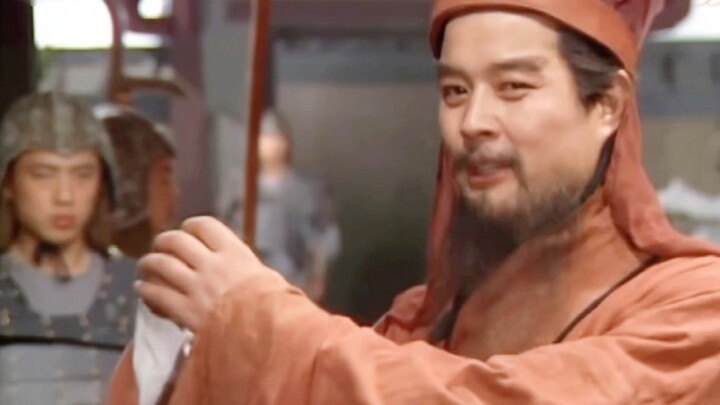 Watch Lao Sanguo being stunned by Yuan Benchu...