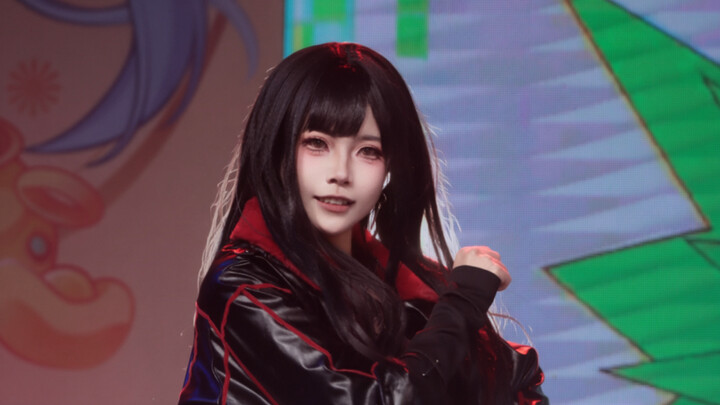 ไม่มีใครบอกฉันเลยว่าเต้นชิราอิชิ อันรุก็ต้องทำท่าสแควร์ทรู๊ปด้วยนะ｜คลิปถ่ายสดสั้นๆ ของชิราอิชิ อันรุ