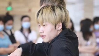 Chengdu Cui Ranjun danced to "Good Boy Gone Bad" with a familiar formula. Click here and you won't l