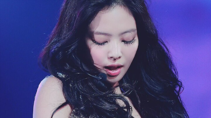 JENNIE Seoul Concert Encore Show: Compilation of Fan-Captured Photos in Black