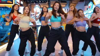 [น้องสาวสุดเซ็กซี่] ลูซี่ สาวสุดพลัง จังหวะแจ๊ส ท่าเต้น Vapor Rub