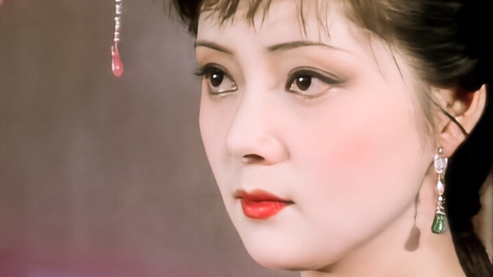 Oval and round faces still look good when they are plump, while today’s cone-shaped faces with point