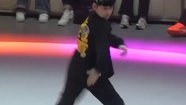 Rekor tunggal Niu Jixian 2024TCDL 2 ON 2 OPEN STYLES BATTLE