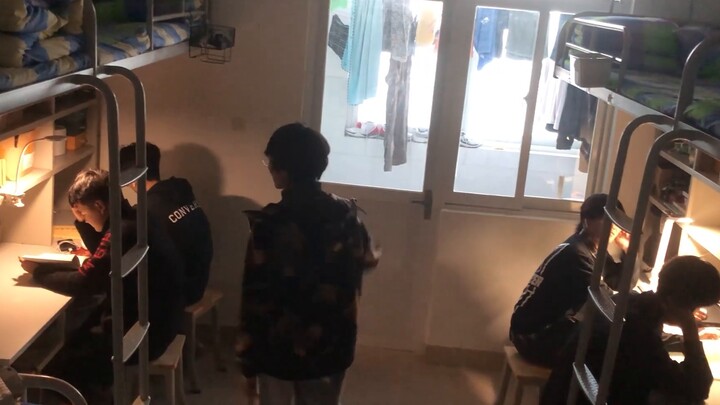 “เรื่องที่โรงเรียนอนุญาตให้เราถ่ายวิดีโอวัฒนธรรมหอพักได้”