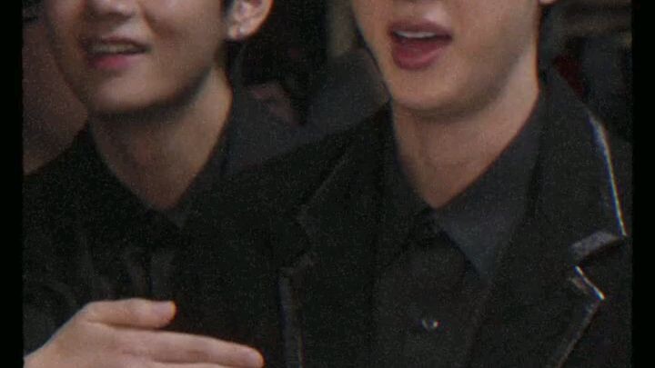 happy birthday JHOPE 🎉🥳🥳