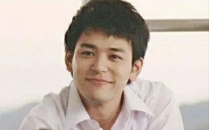 [Satoshi Tsumabuki] Ada yang terlihat seperti detektif seksi, tapi sebenarnya mereka adalah bocah ai