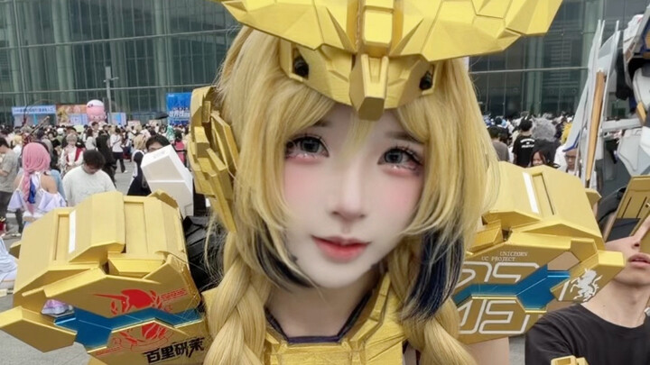 No time to explain—pick one: Comic Con