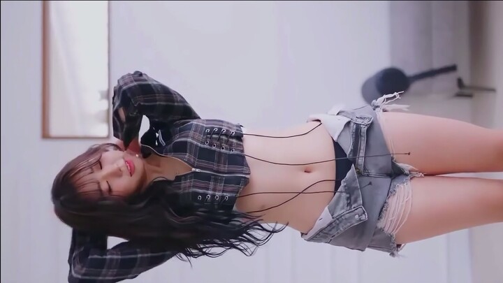 [4K룩북] 놀라운 모델 쭈디 Judy 러블리 데님 쇼츠 [Amazing Korean Girl Lookbook] Amazing Model 쭈디