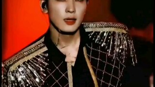 【Mười bảy】"Ai cũng biết rằng một rapper càng hung hăng thì bạn gái của anh ta càng xinh đẹp."
