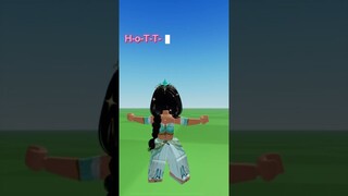 Using the hot to go emote as ￼ princess 👑 Jasmine✨